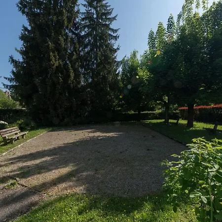 Les Muriers Private Studio *